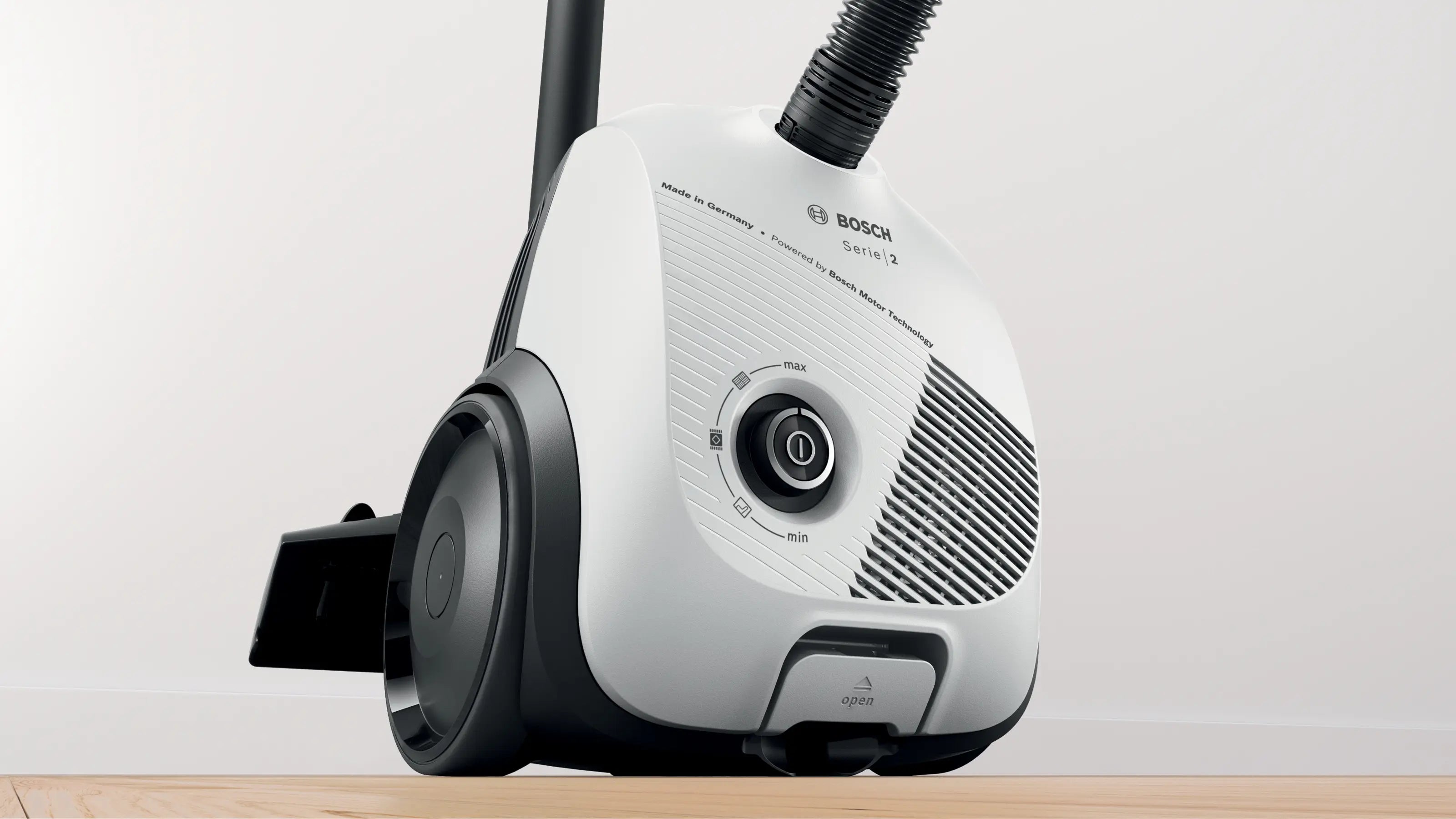 Bosch Serie 2 Bagged Vacuum Cleaner