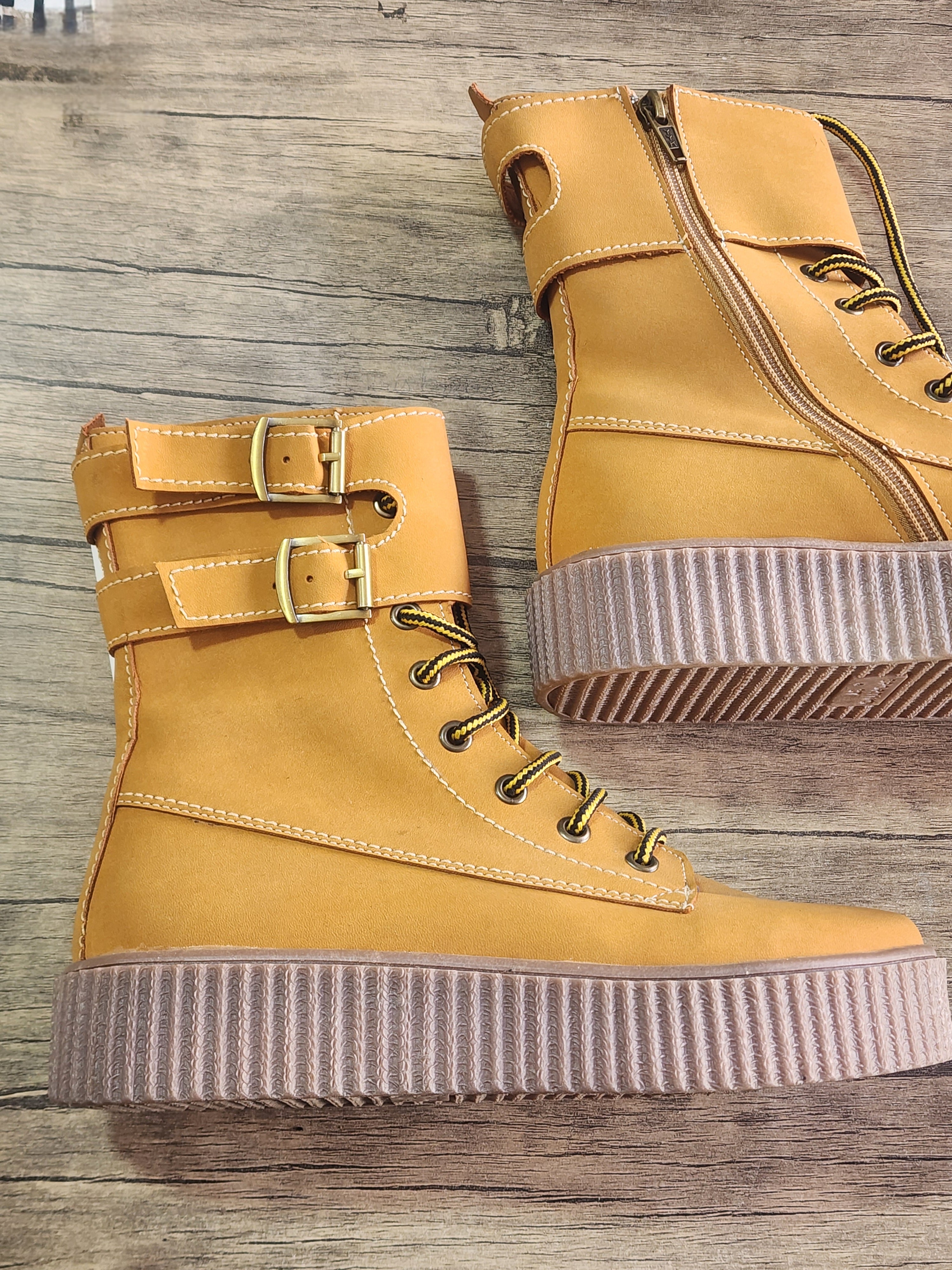 Sportivo Boots