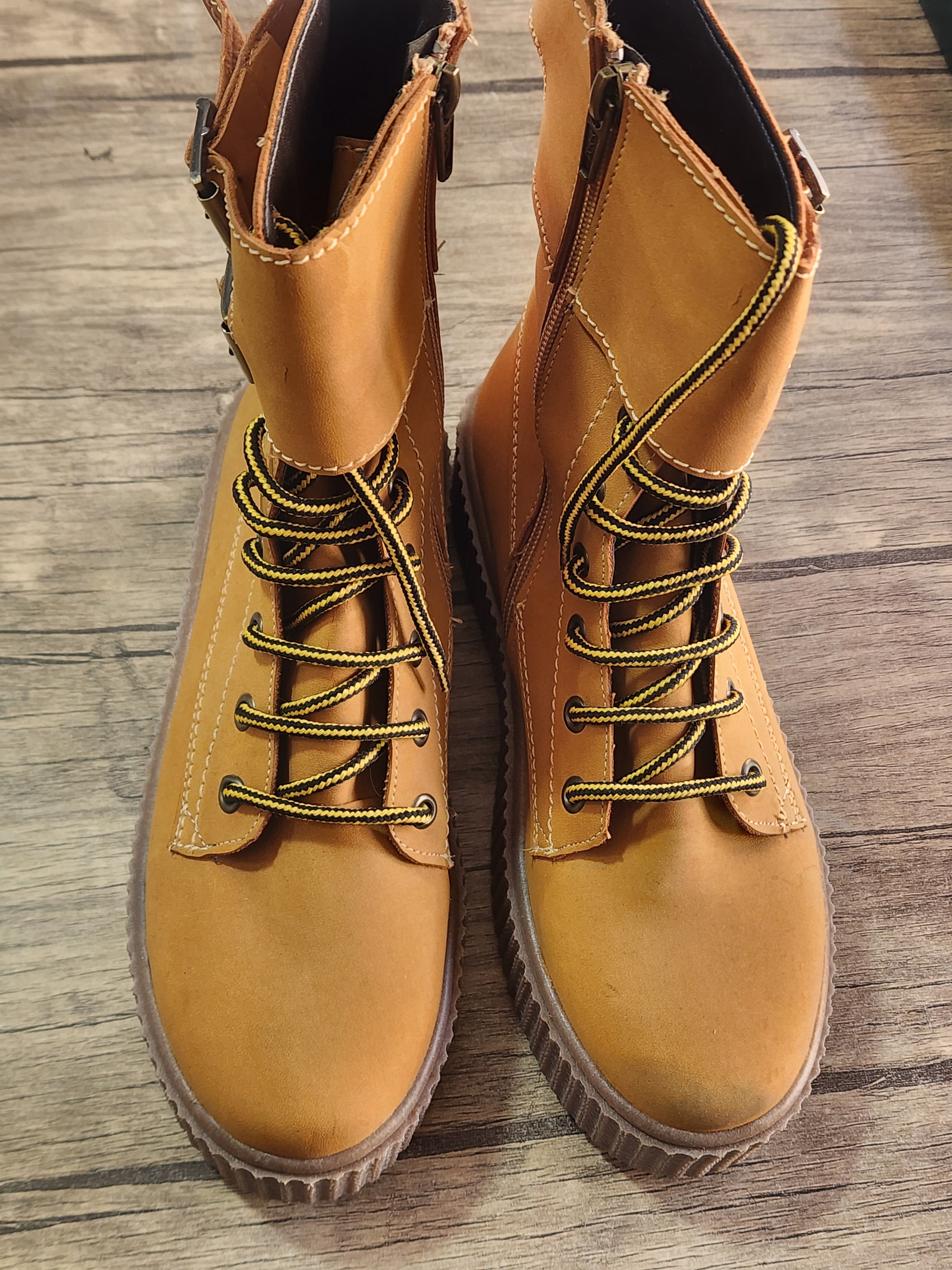 Sportivo Boots