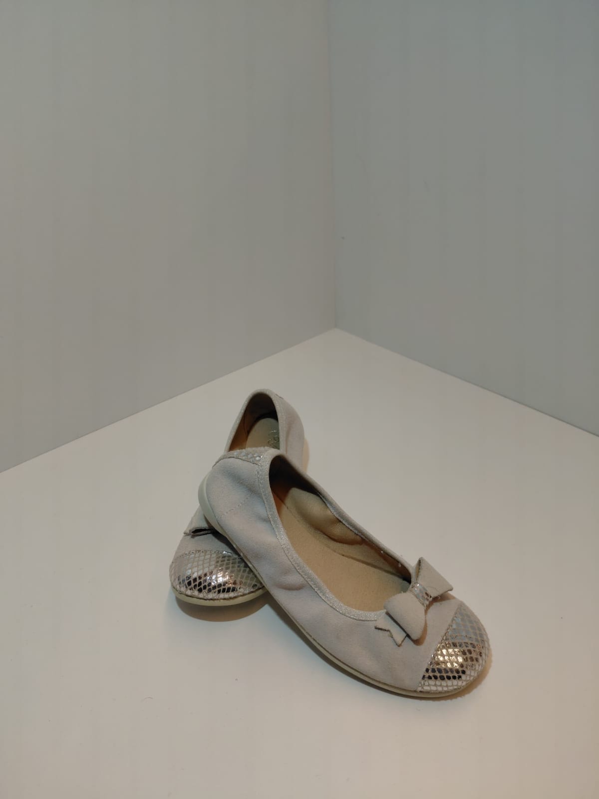 Girls Beige Ballet Flats with Metallic Toe & Bow Detail