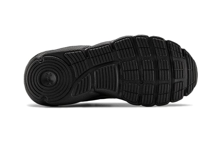 Under Armour Assert 8 AC – Black