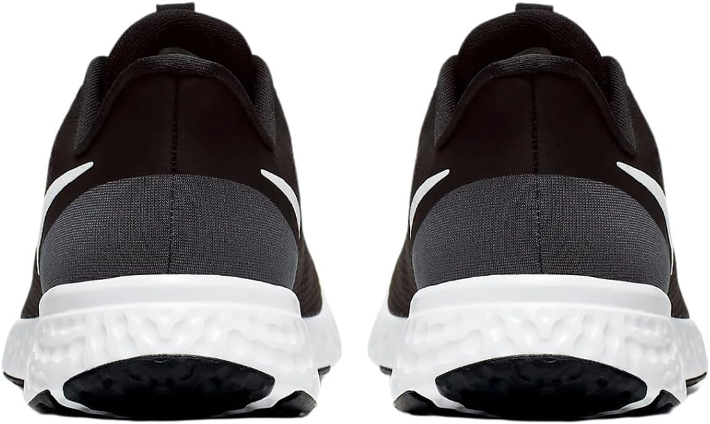Nike Revolution 5