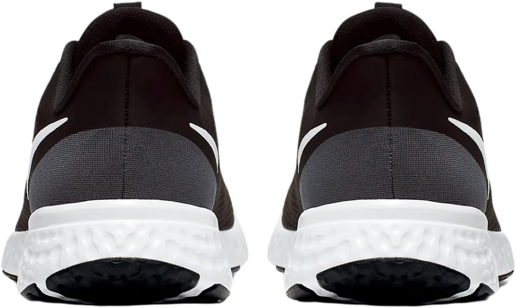 Nike Revolution 5