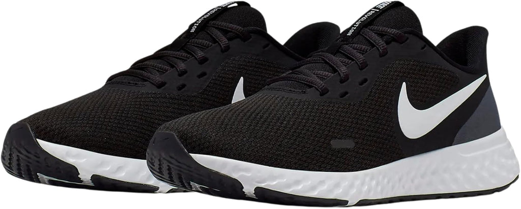 Nike Revolution 5