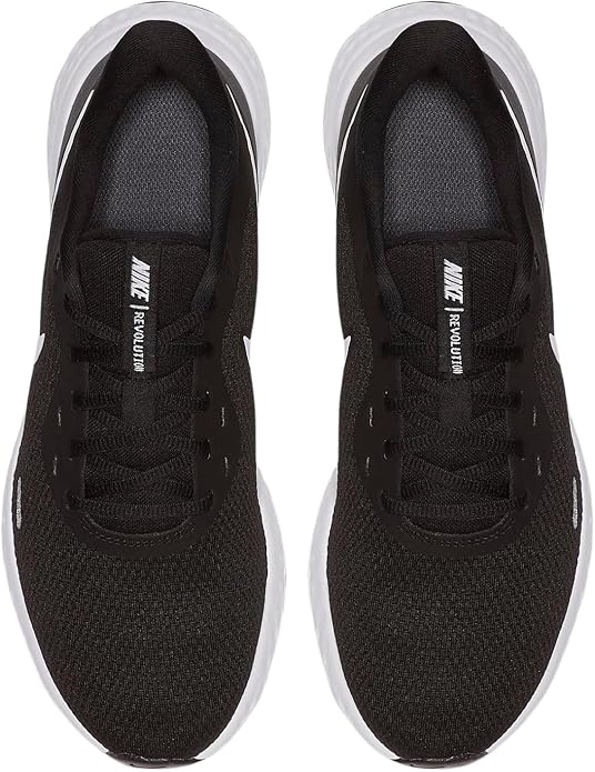 Nike Revolution 5
