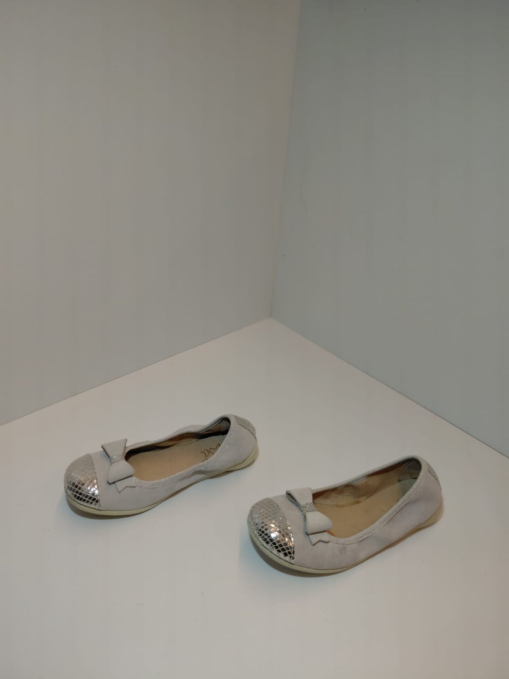 Girls Beige Ballet Flats with Metallic Toe & Bow Detail