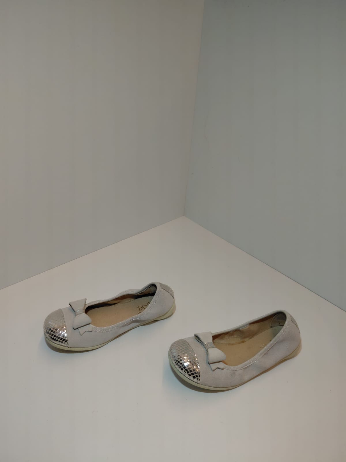 Girls Beige Ballet Flats with Metallic Toe & Bow Detail