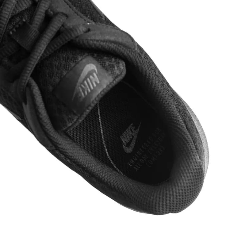 Nike Tanjun