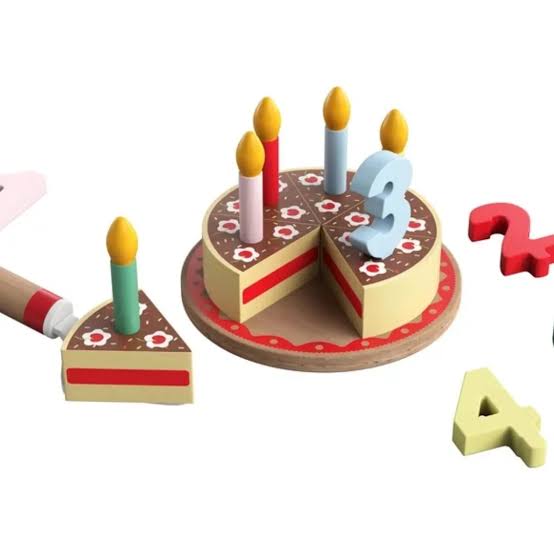 PLAYTIVE Birthday Cake Play Set